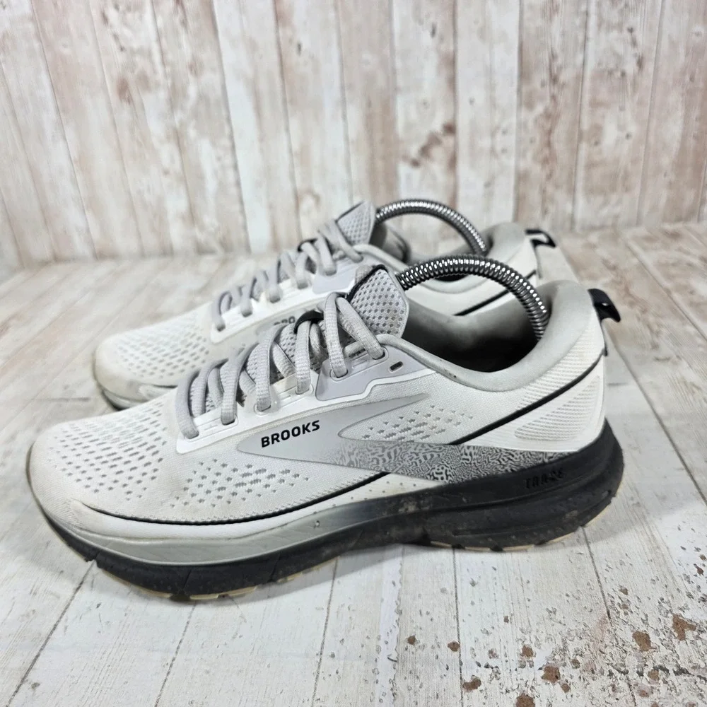 Brooks Trace 3 Womens Running Shoes White Grey Black Size 10 Medium B